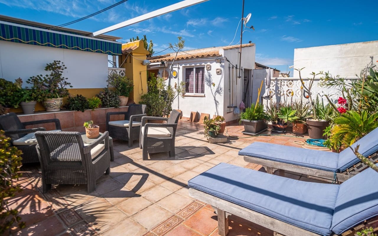 4 bedroom Beach Apartment for sale in Alicante / Alacant city - € 269,500 (Ref: 9849850)
