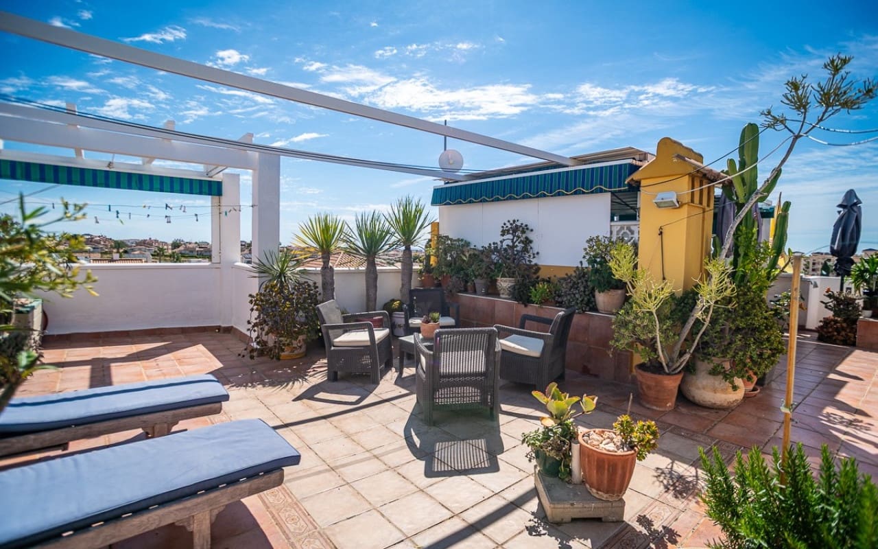 4 bedroom Beach Apartment for sale in Alicante / Alacant city - € 269,500 (Ref: 9849850)