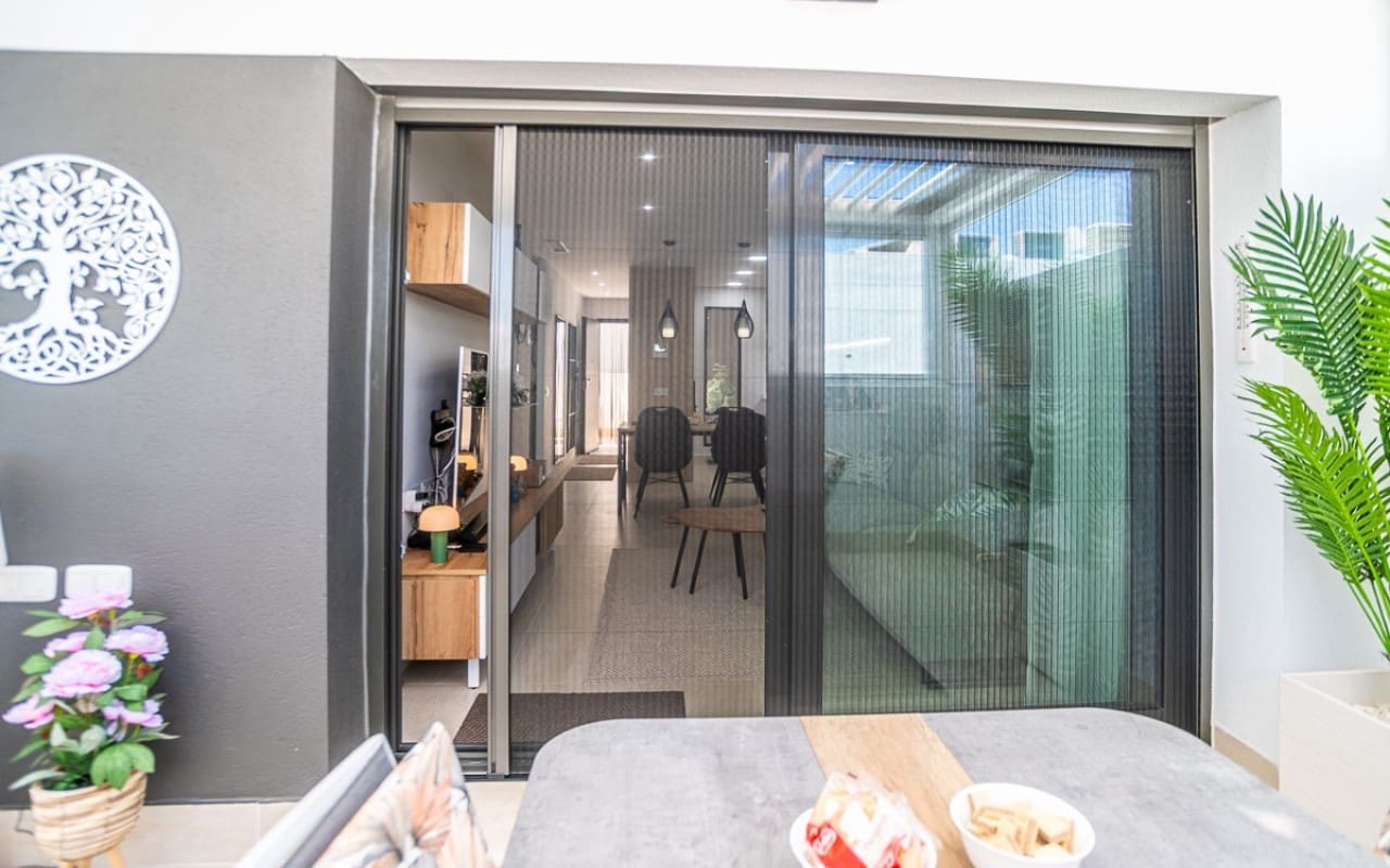 3 sovrum Lägenhet till salu i Los Balcones med pool - 349 000 € (Ref: 9849851)