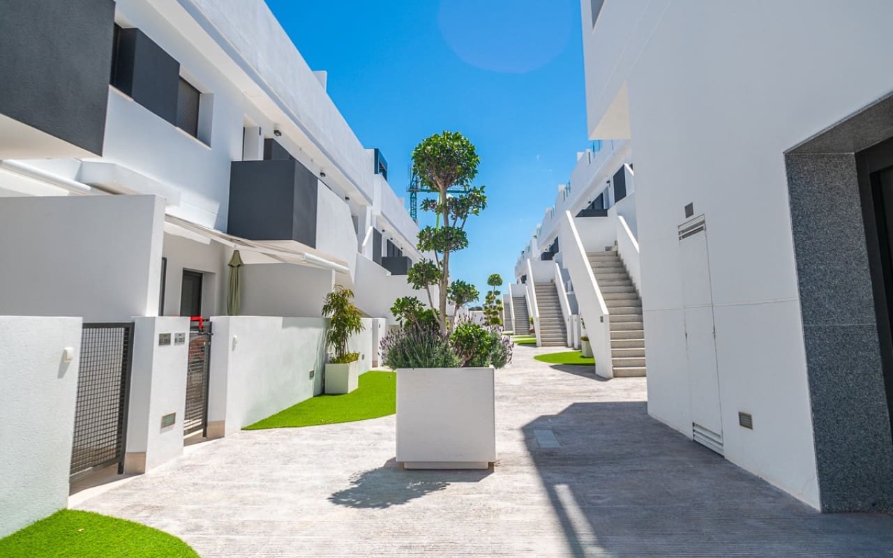 3 sovrum Lägenhet till salu i Los Balcones med pool - 349 000 € (Ref: 9849851)