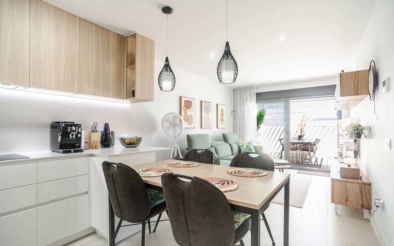 3 sovrum Lägenhet till salu i Los Balcones med pool - 349 000 € (Ref: 9849851)