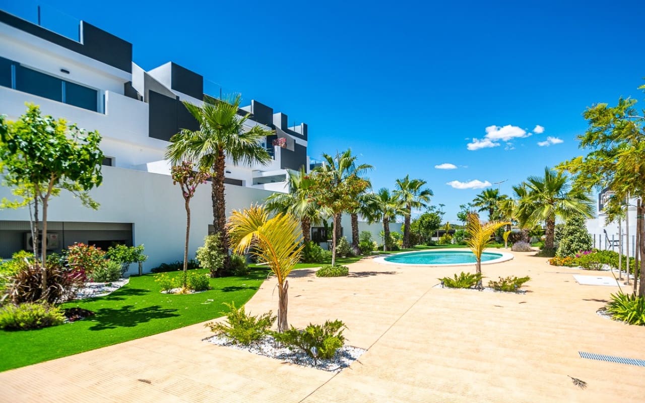 3 sovrum Lägenhet till salu i Los Balcones med pool - 349 000 € (Ref: 9849851)