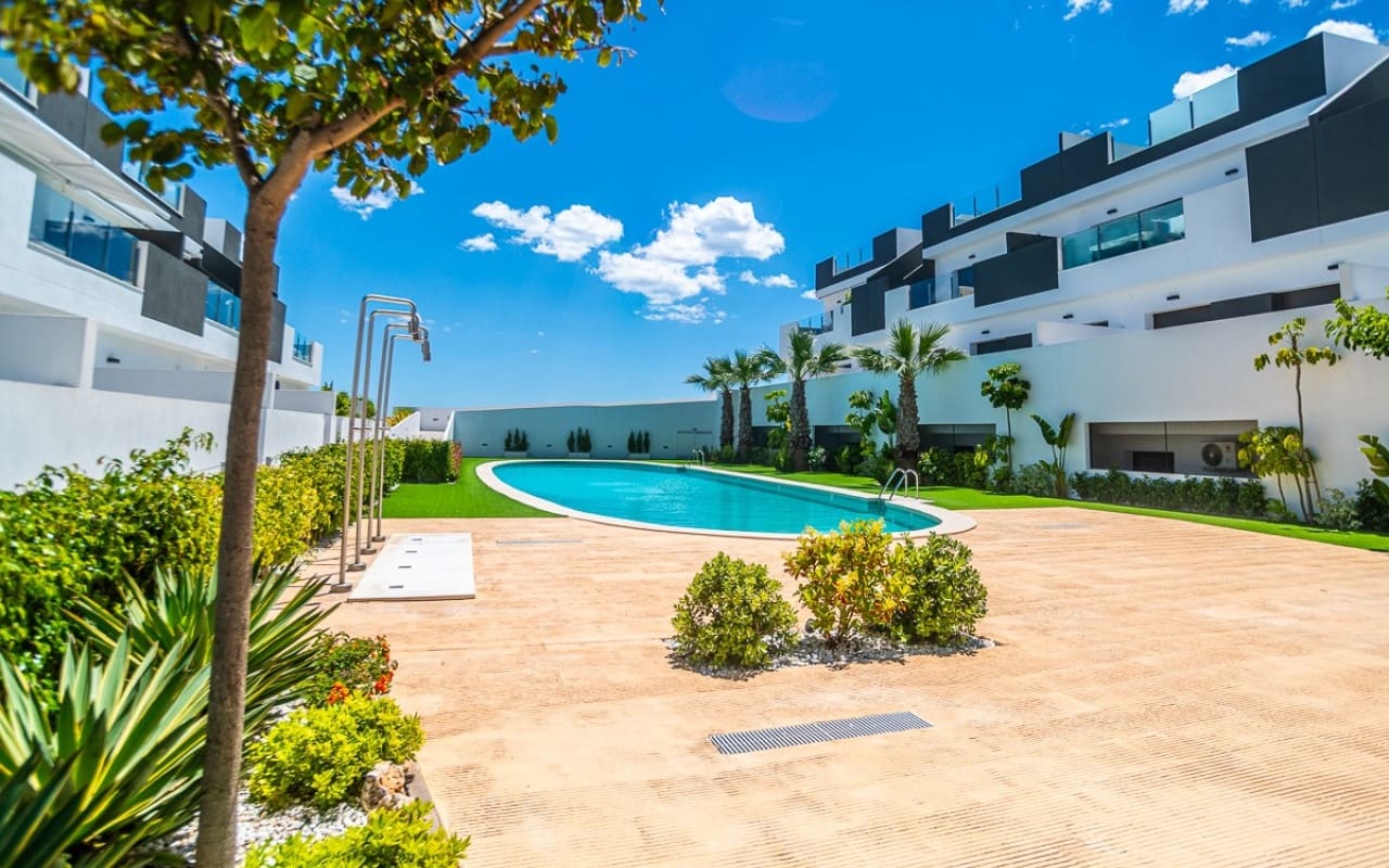 3 sovrum Lägenhet till salu i Los Balcones med pool - 349 000 € (Ref: 9849851)