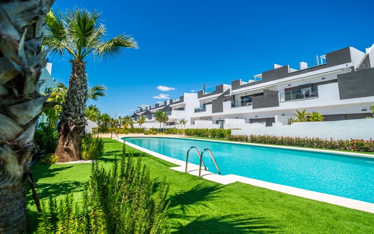 3 sovrum Lägenhet till salu i Los Balcones med pool - 349 000 € (Ref: 9849851)