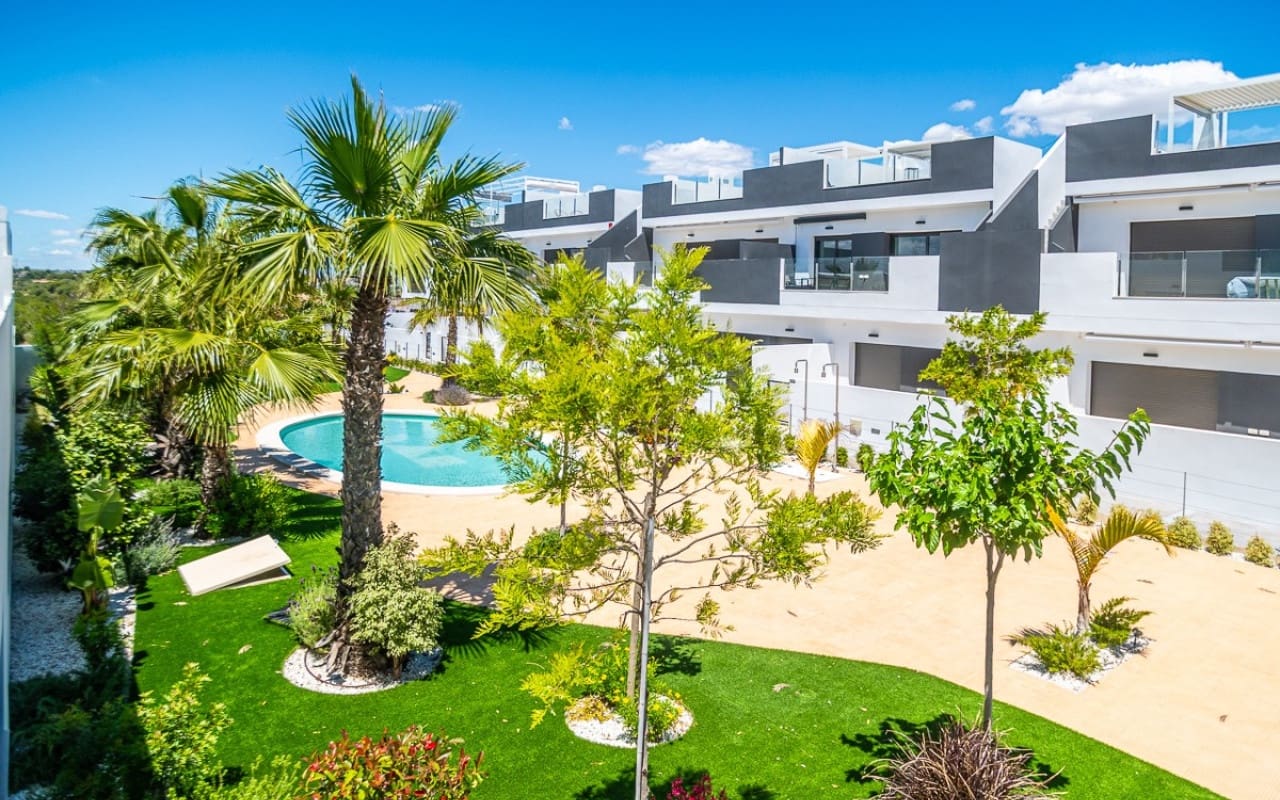 3 sovrum Lägenhet till salu i Los Balcones med pool - 349 000 € (Ref: 9849851)