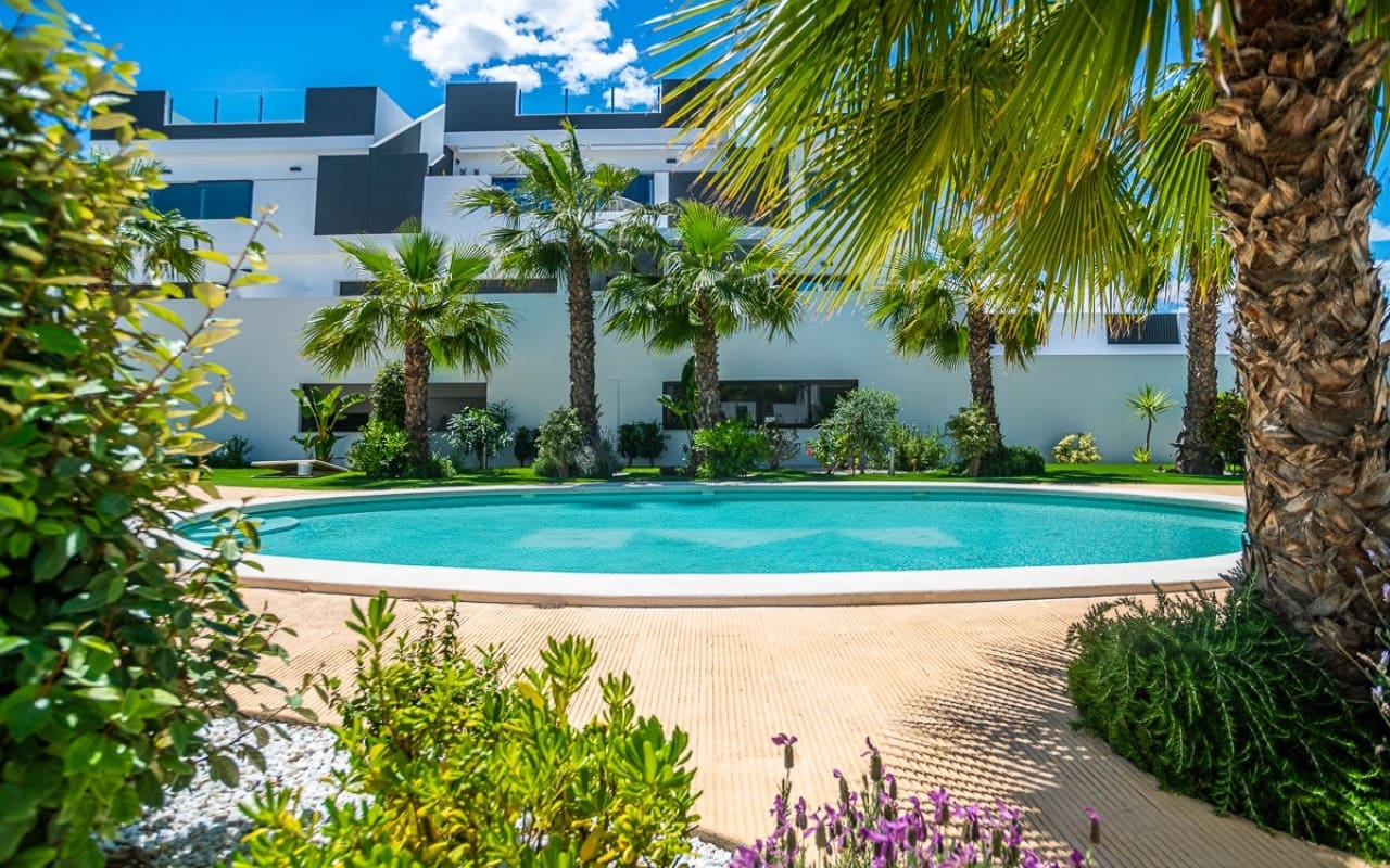 3 sovrum Lägenhet till salu i Los Balcones med pool - 349 000 € (Ref: 9849851)
