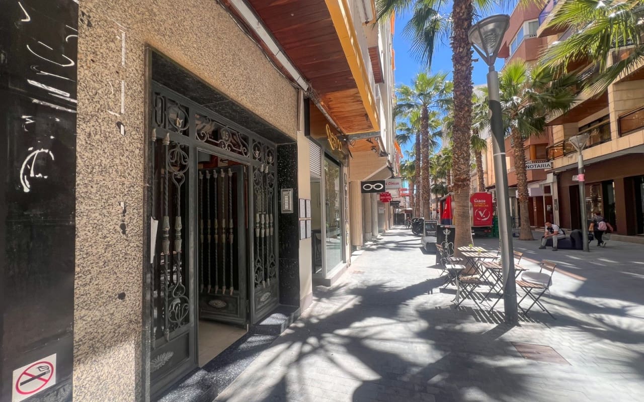 4 chambre Appartement à vendre à Torrevieja - 285 000 € (Ref: 9849852)