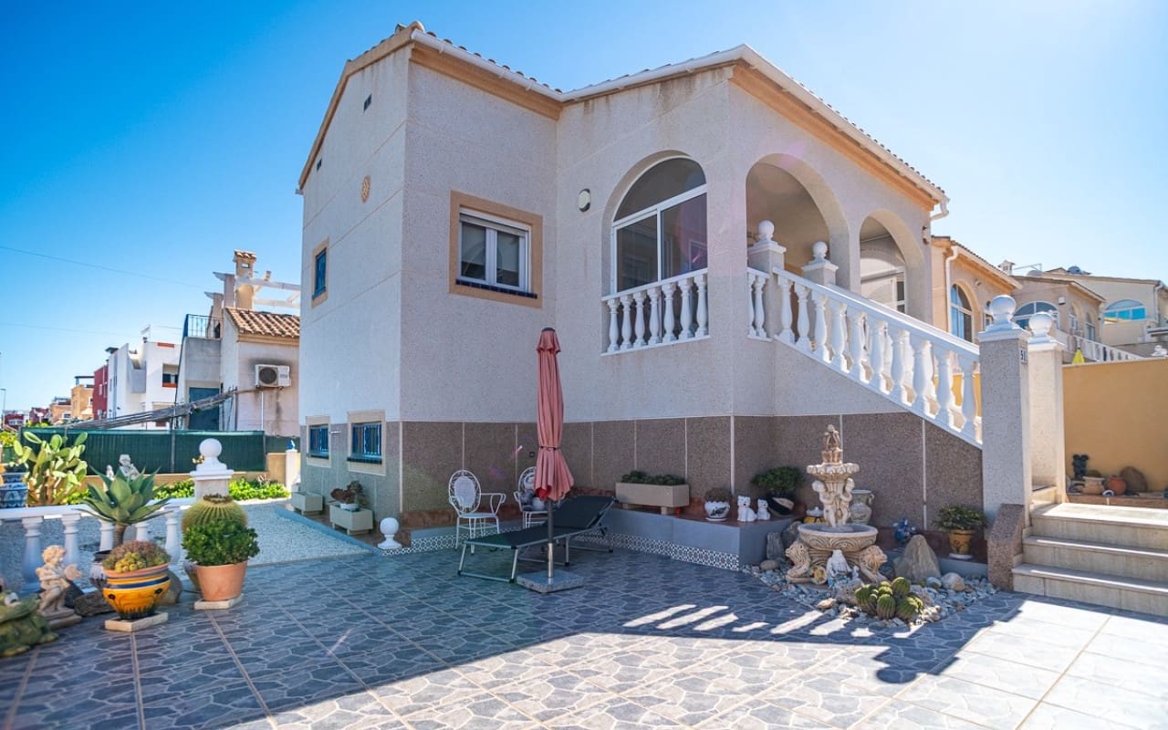 2 soverom Villa til salgs i Los Altos med svømmebasseng - € 285 000 (Ref: 9865518)