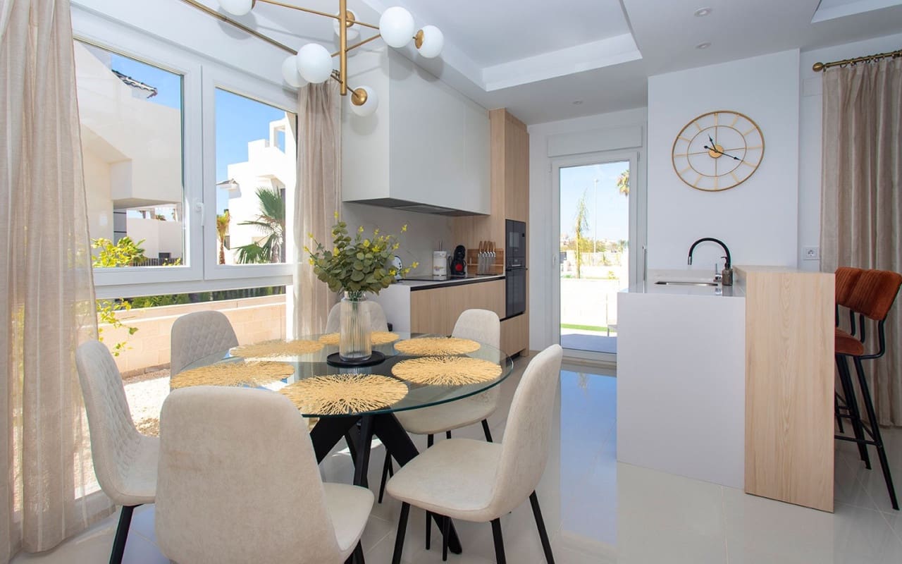 2 bedroom Apartment for rent in Ciudad Quesada with pool garage - € 1,500 (Ref: 9865937)