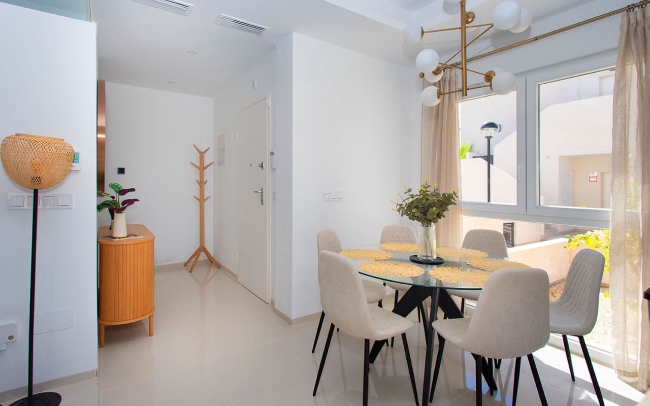 2 bedroom Apartment for rent in Ciudad Quesada with pool garage - € 1,500 (Ref: 9865937)