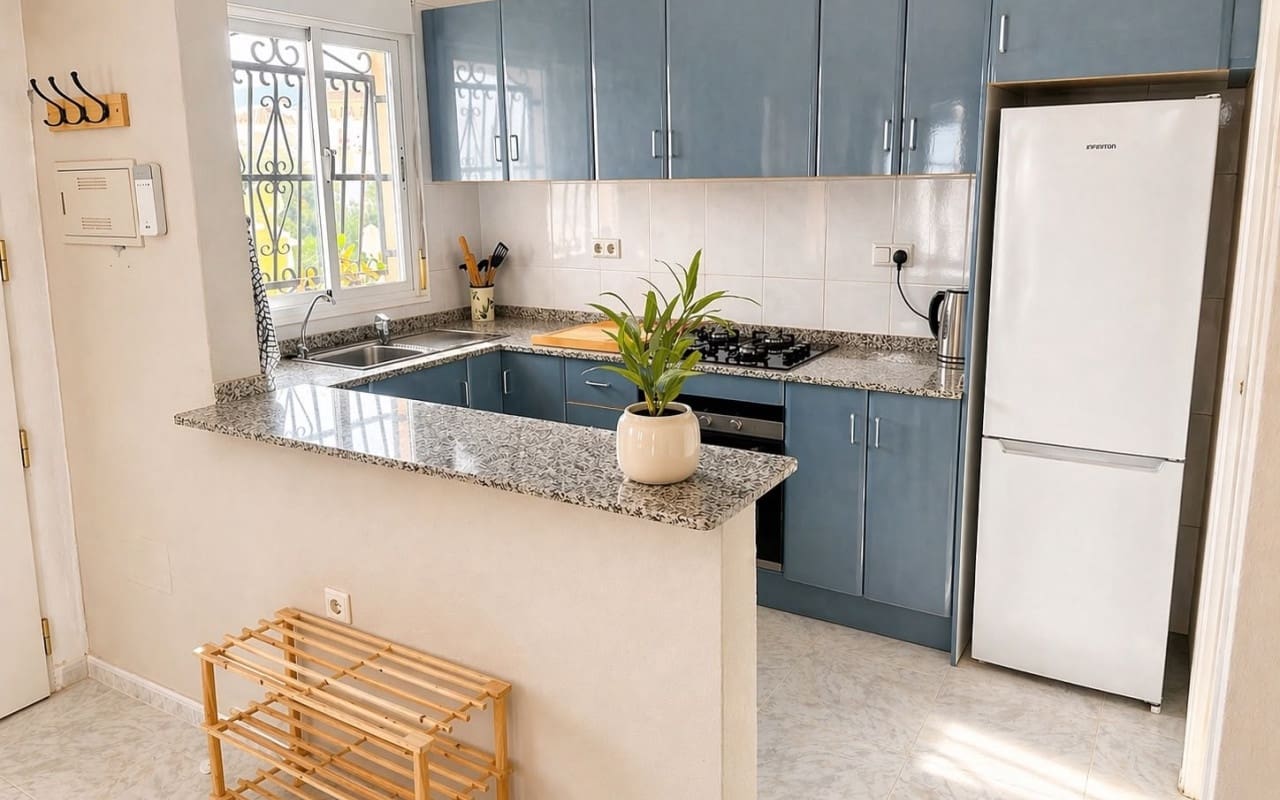 Chalet de 3 habitaciones en La Marquesa en venta con piscina - 299.999 € (Ref: 9874180)