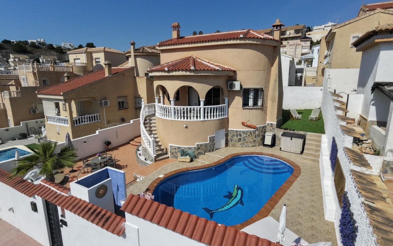 Chalet de 3 habitaciones en La Marquesa en venta con piscina - 299.999 € (Ref: 9874180)