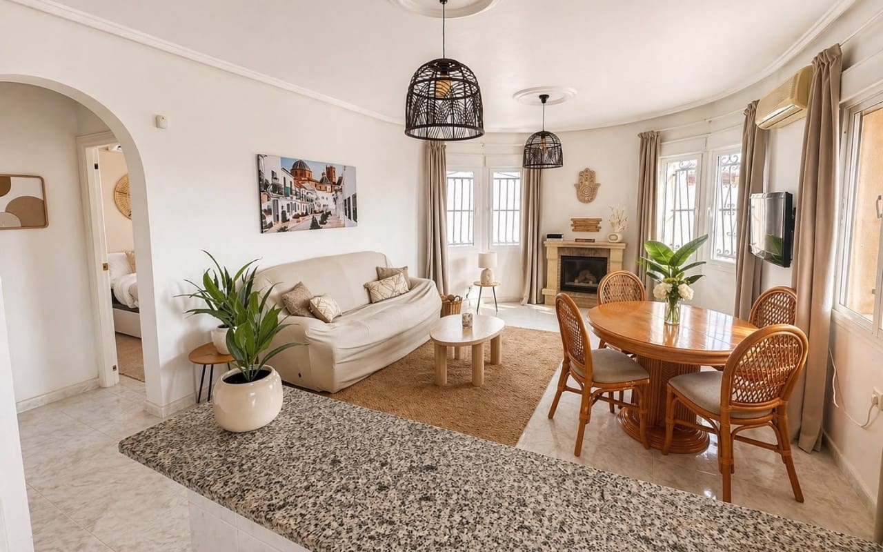Chalet de 3 habitaciones en La Marquesa en venta con piscina - 299.999 € (Ref: 9874180)