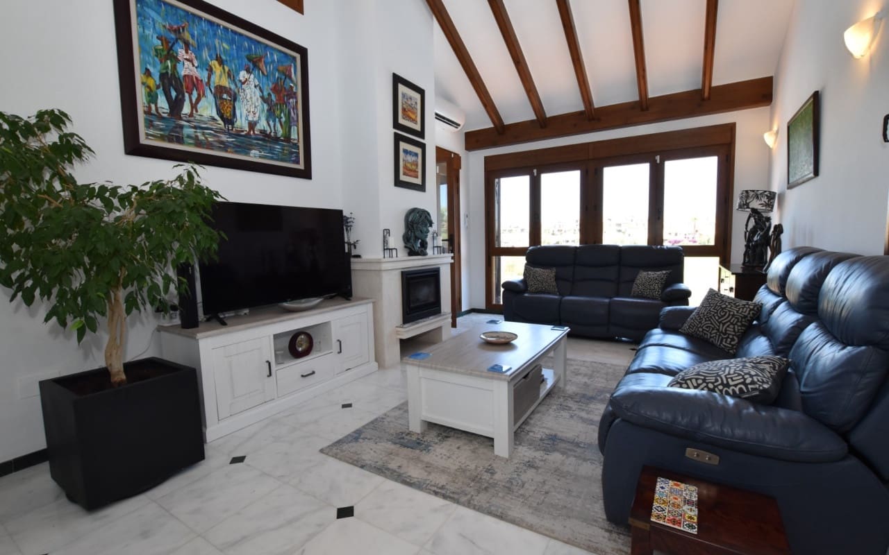 3 chambre Villa/Maison à vendre à Algorfa avec piscine - 495 000 € (Ref: 9876842)