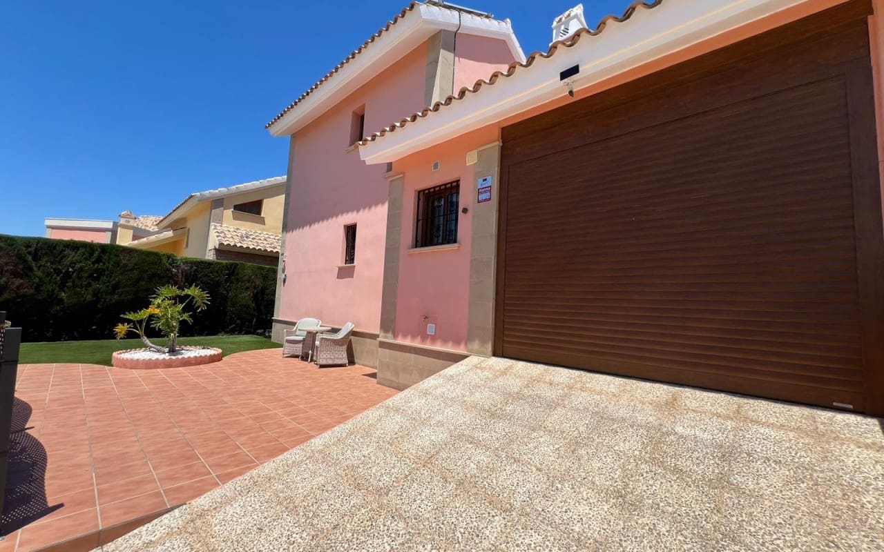 3 chambre Villa/Maison à vendre à Algorfa avec piscine - 495 000 € (Ref: 9876842)