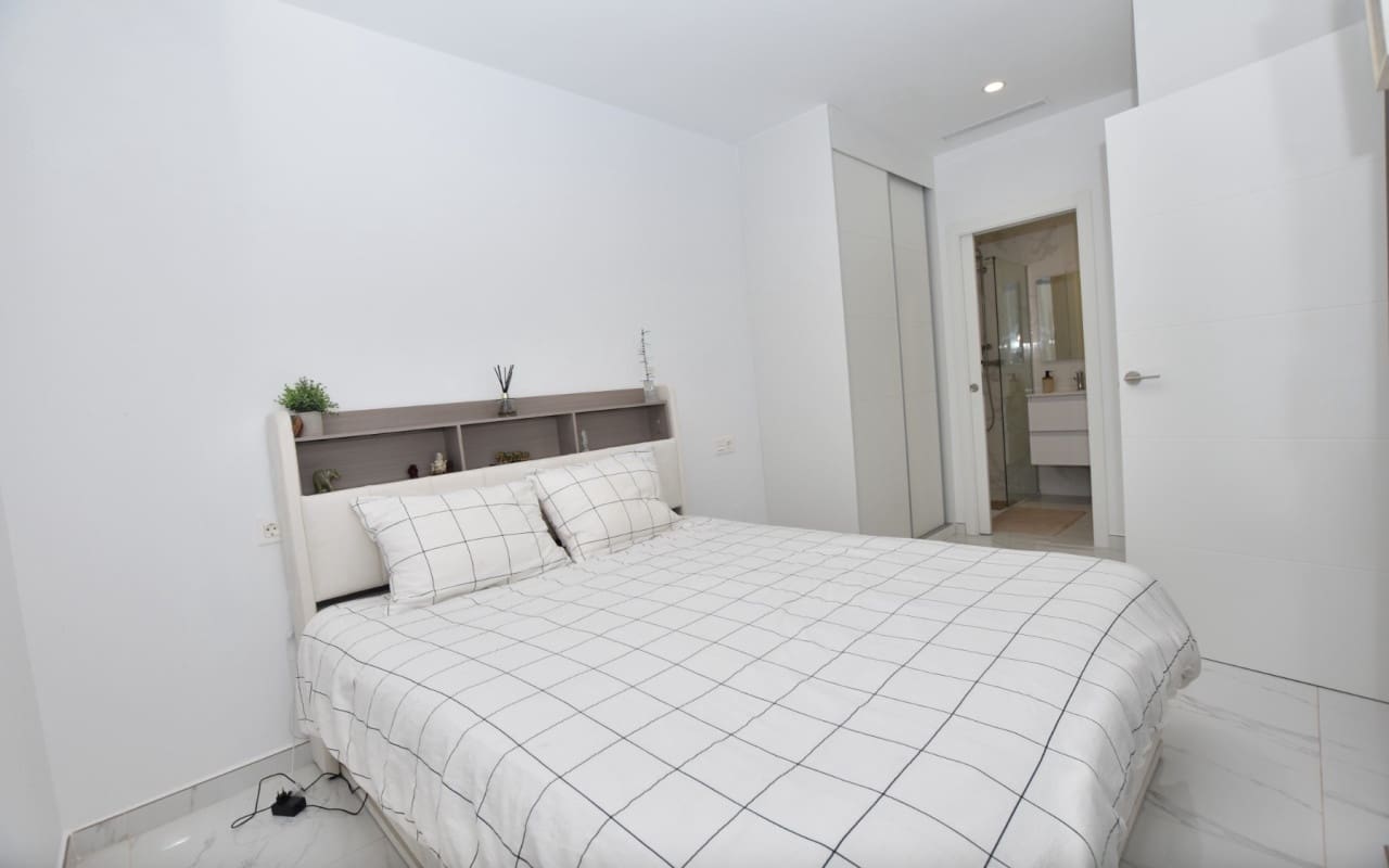 3 bedroom Villa for sale in Los Montesinos with pool - € 375,000 (Ref: 9876844)