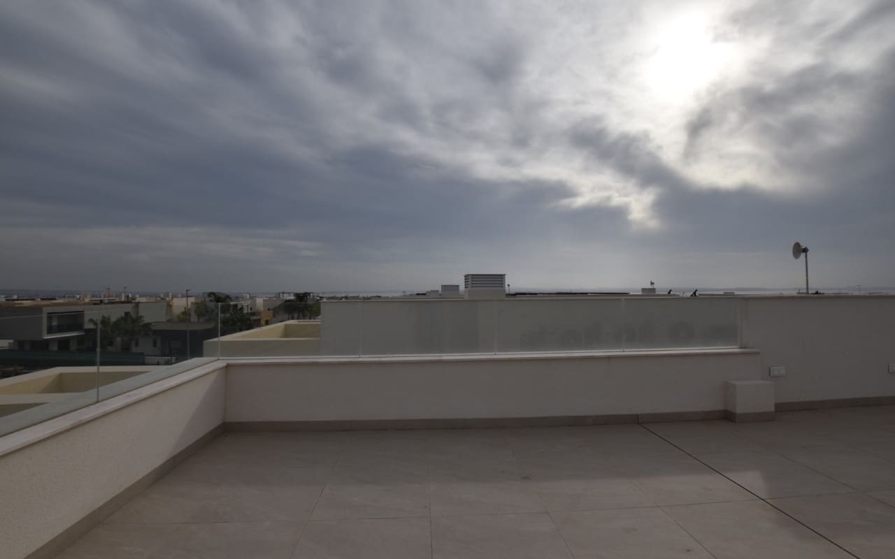 3 bedroom Villa for sale in Los Montesinos with pool - € 375,000 (Ref: 9876844)