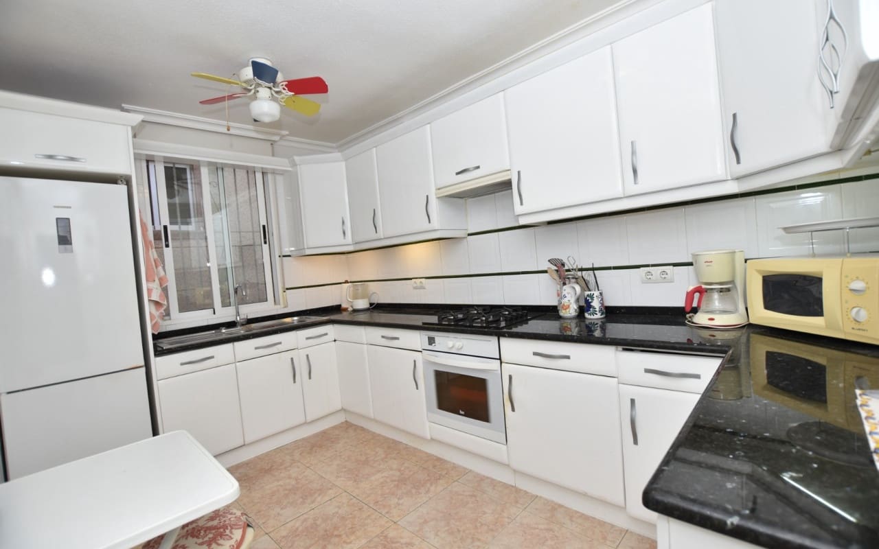 3 bedroom Villa for sale in Algorfa with pool - € 209,900 (Ref: 9876846)