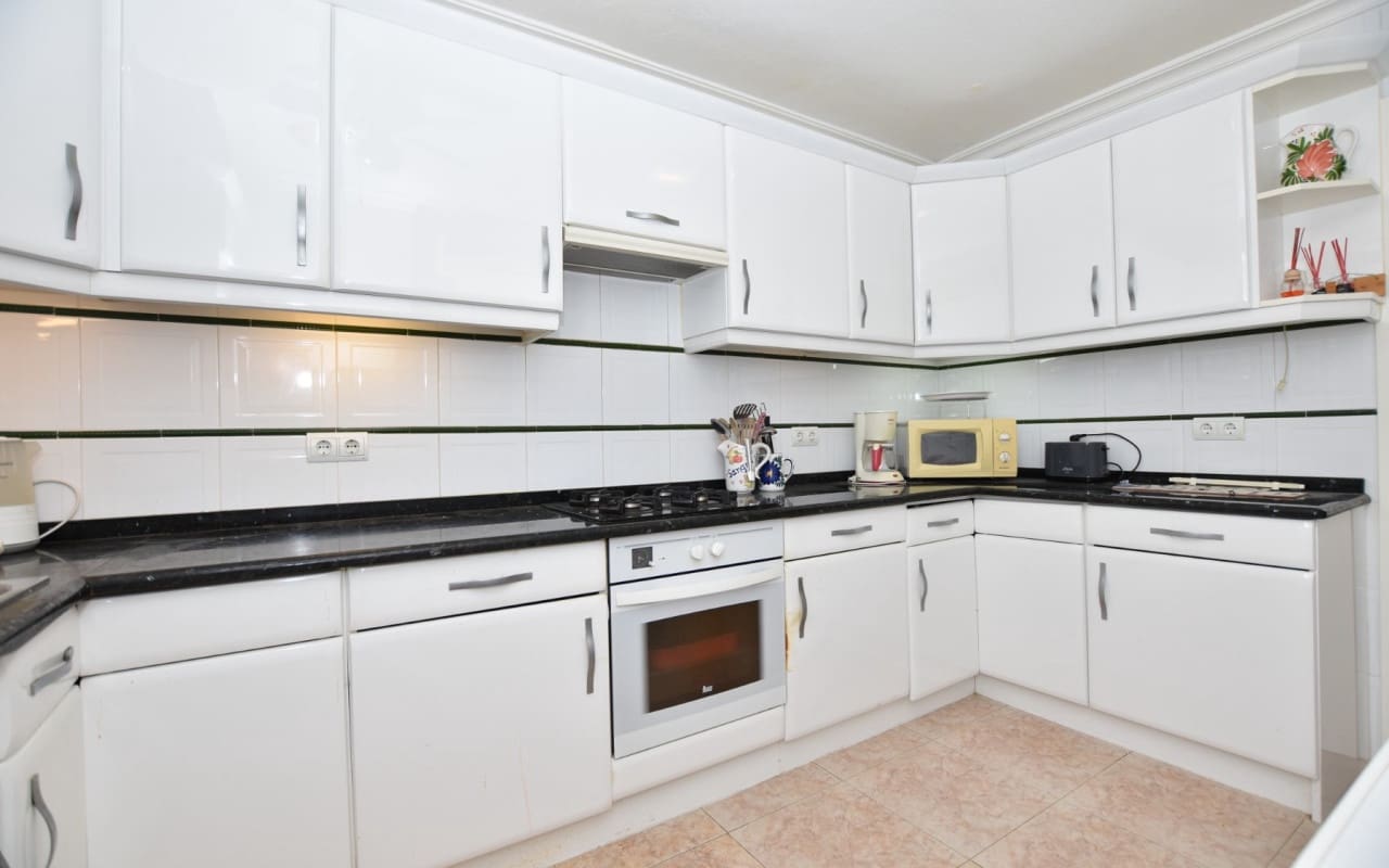 3 bedroom Villa for sale in Algorfa with pool - € 209,900 (Ref: 9876846)
