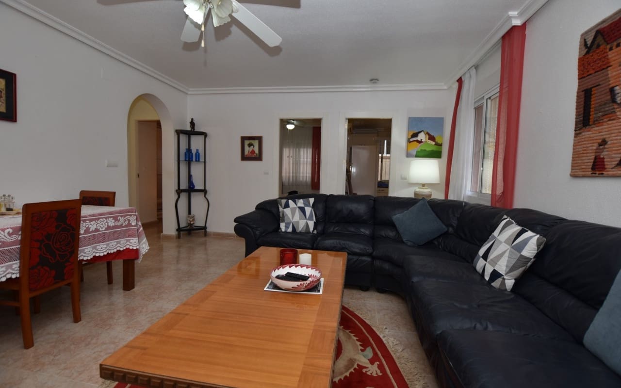 3 bedroom Villa for sale in Algorfa with pool - € 209,900 (Ref: 9876846)