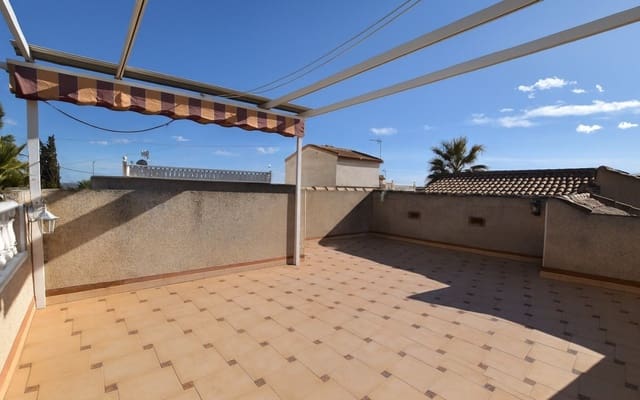 3 bedroom Villa for sale in Algorfa with pool - € 209,900 (Ref: 9876846)