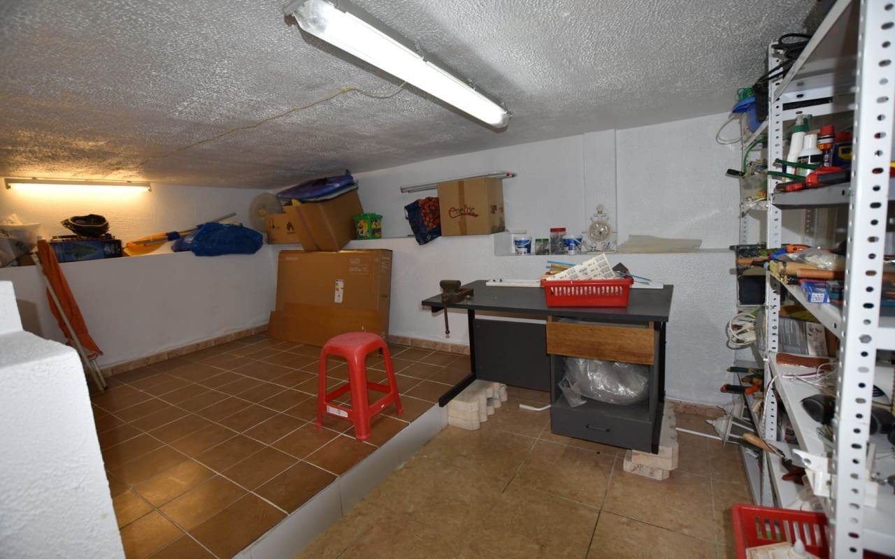 3 bedroom Villa for sale in Algorfa with pool - € 209,900 (Ref: 9876846)