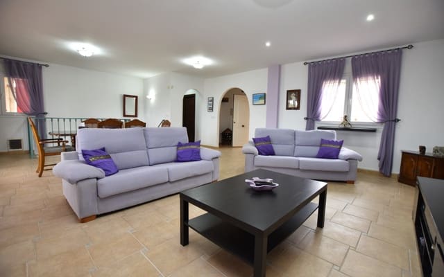 3 sypialnia Willa na sprzedaż w Algorfa z basenem - 599 990 € (Ref: 9876849)