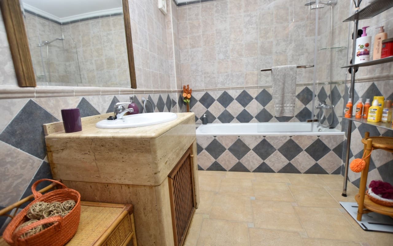 3 sypialnia Willa na sprzedaż w Algorfa z basenem - 599 990 € (Ref: 9876849)