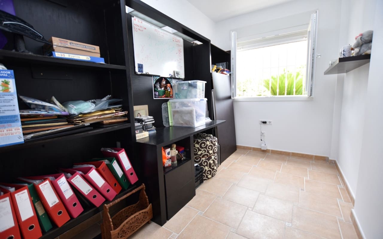 3 sypialnia Willa na sprzedaż w Algorfa z basenem - 599 990 € (Ref: 9876849)