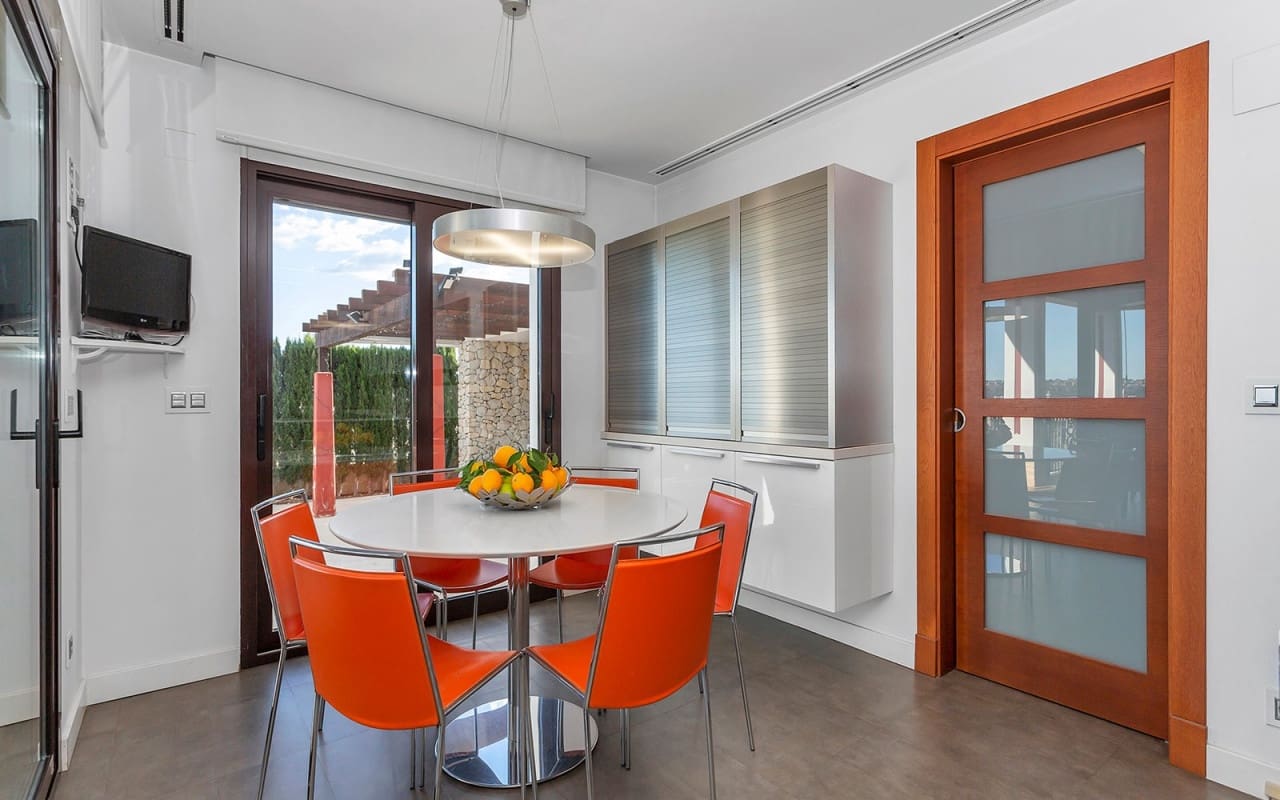 6 slaapkamer Villa te koop in Algorfa met zwembad - € 1.550.000 (Ref: 9876850)