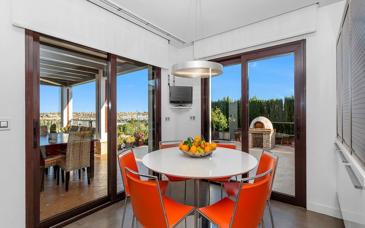 6 slaapkamer Villa te koop in Algorfa met zwembad - € 1.550.000 (Ref: 9876850)