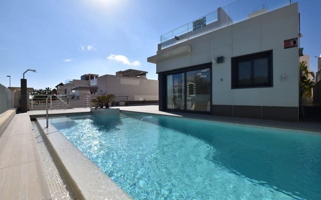 5 bedroom Villa for sale in San Miguel de Salinas with pool - € 995,000 (Ref: 9876851)
