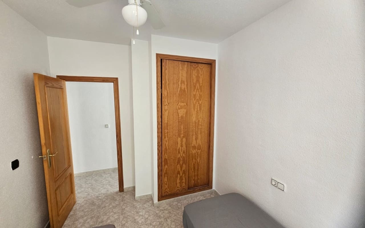 2 soveværelse Strandlejlighed til salg i Playa Flamenca med swimmingpool - € 185.000 (Ref: 9876855)