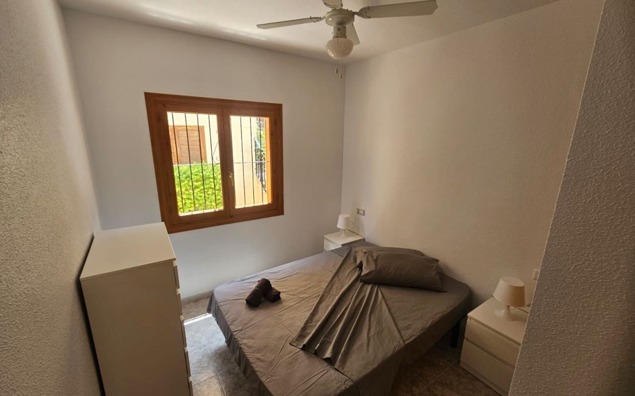 2 soveværelse Strandlejlighed til salg i Playa Flamenca med swimmingpool - € 185.000 (Ref: 9876855)