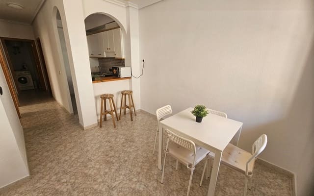 2 soveværelse Strandlejlighed til salg i Playa Flamenca, Orihuela med swimmingpool - € 185.000 (Ref: 9876855)