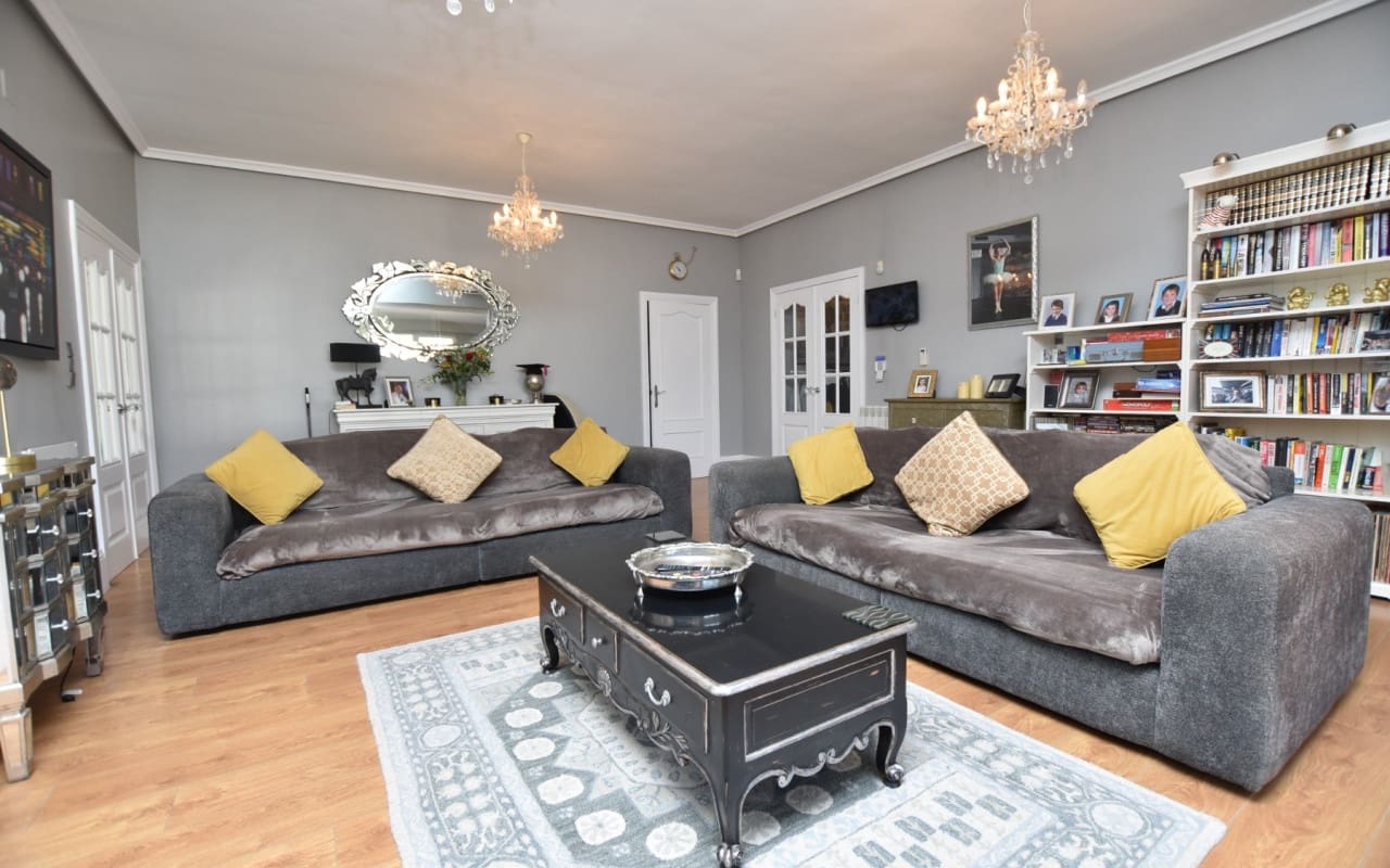6 soverom Villa til salgs i Heredades med svømmebasseng - € 595 000 (Ref: 9876856)