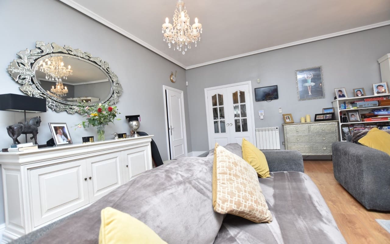 6 soverom Villa til salgs i Heredades med svømmebasseng - € 595 000 (Ref: 9876856)