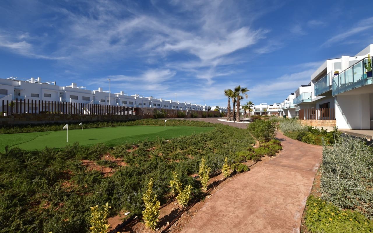 2 bedroom Penthouse for sale in Entre Naranjos with pool - € 240,000 (Ref: 9876857)