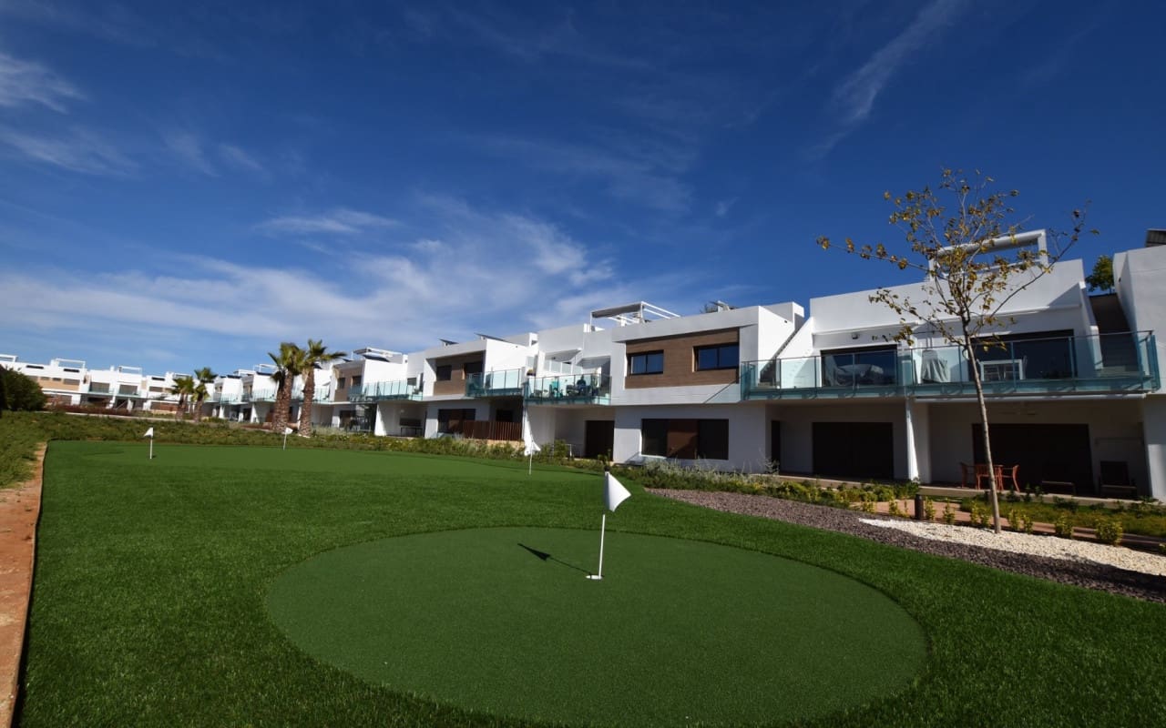 2 bedroom Penthouse for sale in Entre Naranjos with pool - € 240,000 (Ref: 9876857)