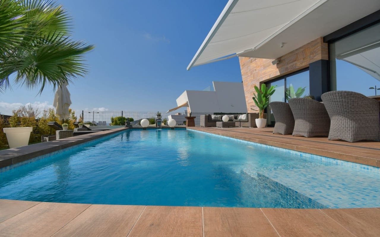 2 soveværelse Villa til salg i Finestrat med swimmingpool - € 654.000 (Ref: 9879696)