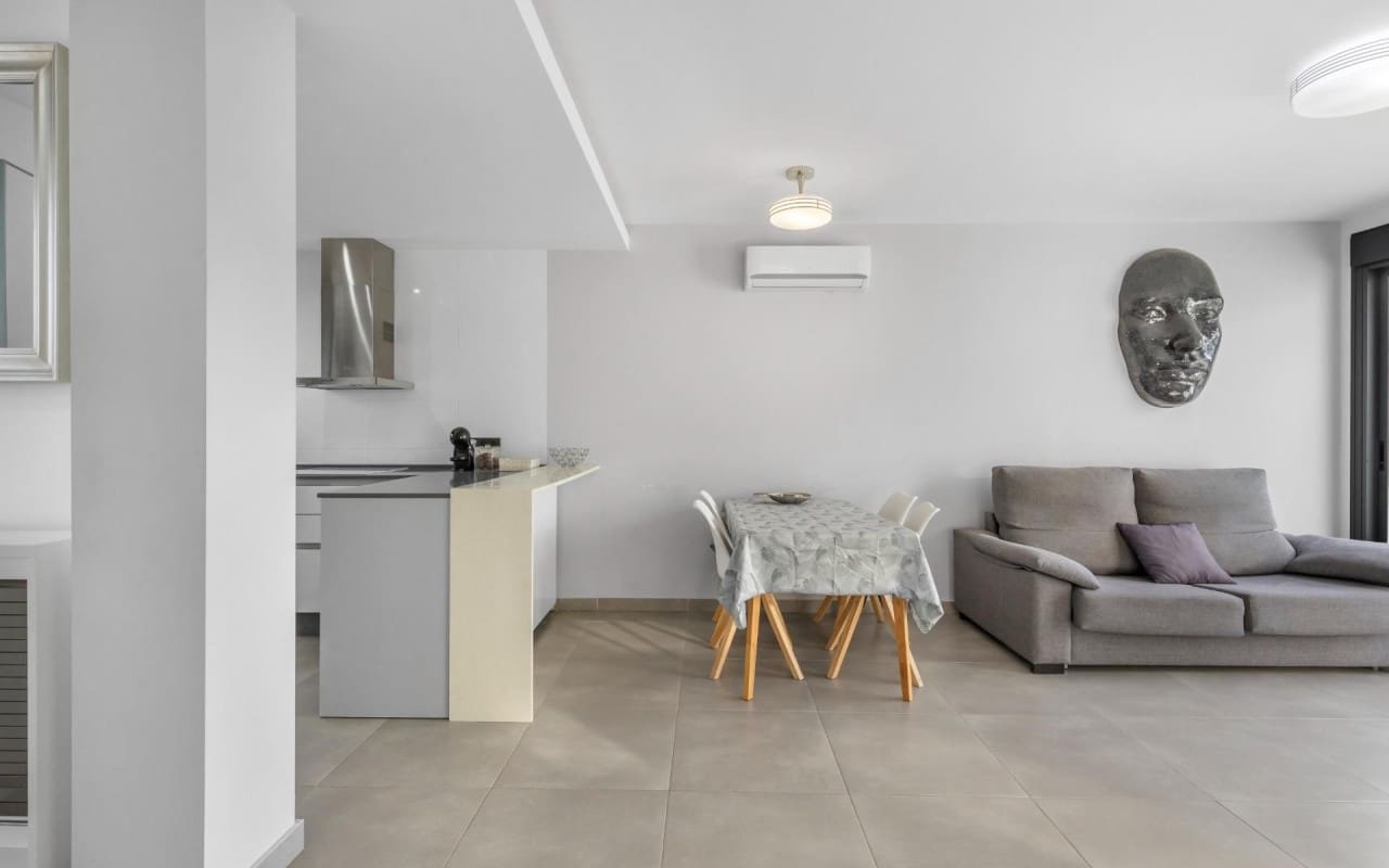 2 sypialnia Dom na sprzedaż w Los Balcones z basenem - 269 900 € (Ref: 9879697)