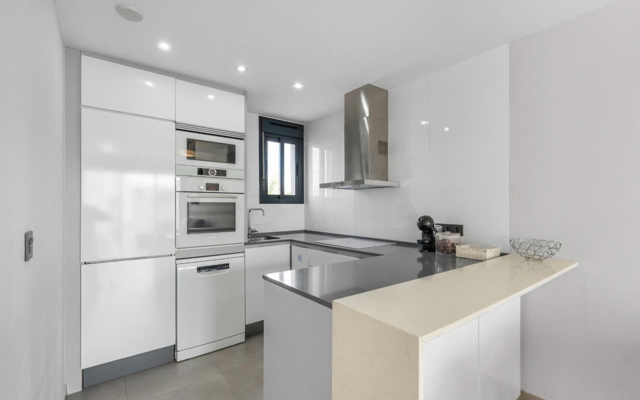 2 sypialnia Dom na sprzedaż w Los Balcones z basenem - 269 900 € (Ref: 9879697)