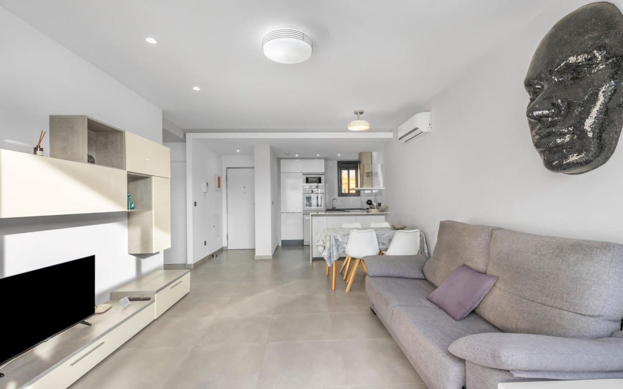 2 sypialnia Dom na sprzedaż w Los Balcones z basenem - 269 900 € (Ref: 9879697)