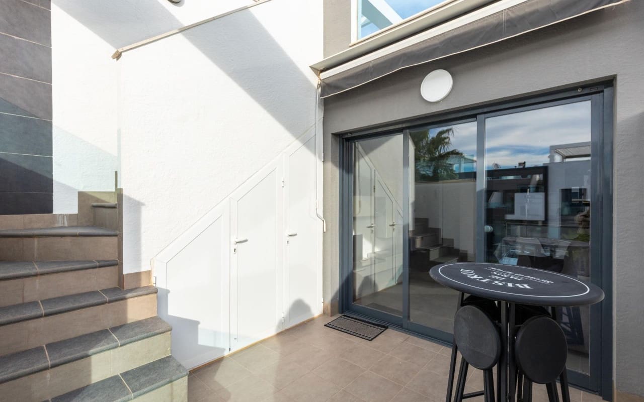 2 sypialnia Dom na sprzedaż w Los Balcones z basenem - 269 900 € (Ref: 9879697)