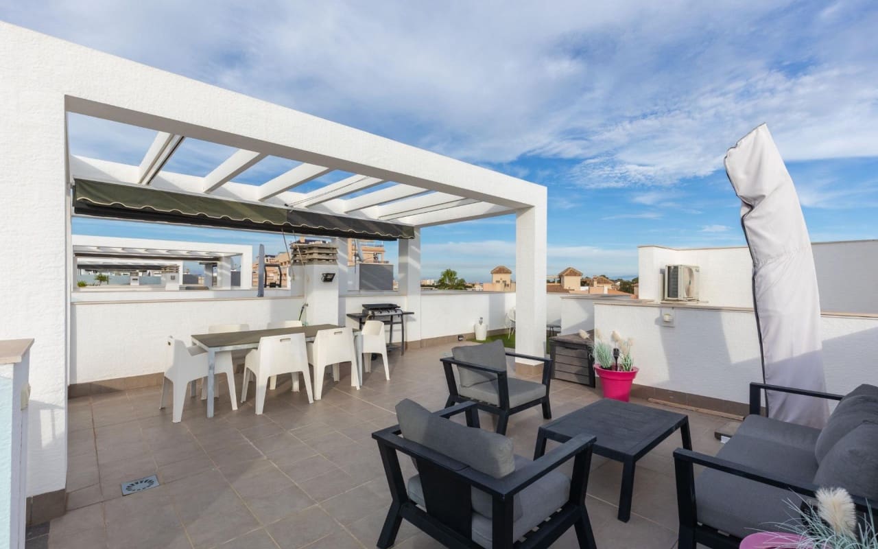 2 sypialnia Dom na sprzedaż w Los Balcones z basenem - 269 900 € (Ref: 9879697)