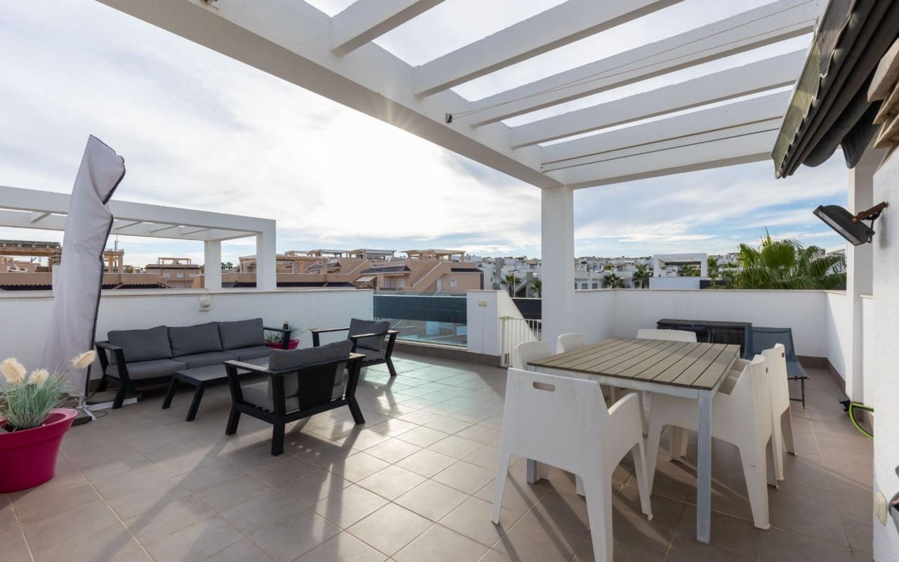 2 sypialnia Dom na sprzedaż w Los Balcones z basenem - 269 900 € (Ref: 9879697)