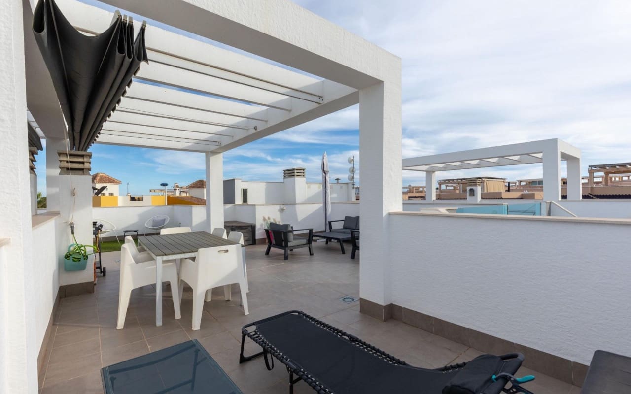 2 sypialnia Dom na sprzedaż w Los Balcones z basenem - 269 900 € (Ref: 9879697)