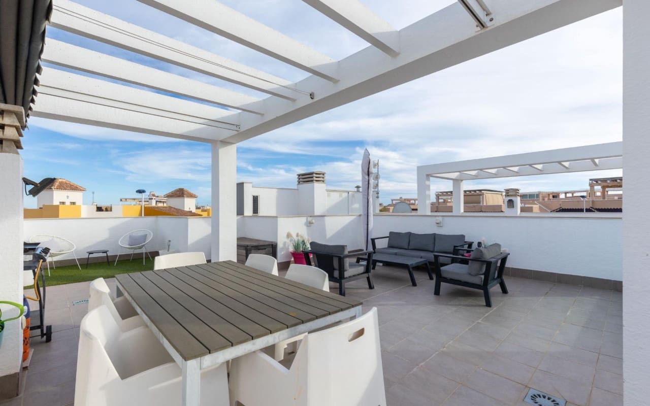 2 sypialnia Dom na sprzedaż w Los Balcones z basenem - 269 900 € (Ref: 9879697)