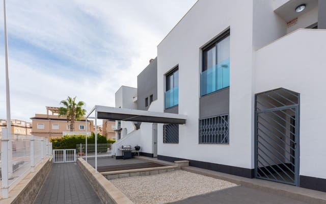 2 sypialnia Dom na sprzedaż w Los Balcones z basenem - 269 900 € (Ref: 9879697)