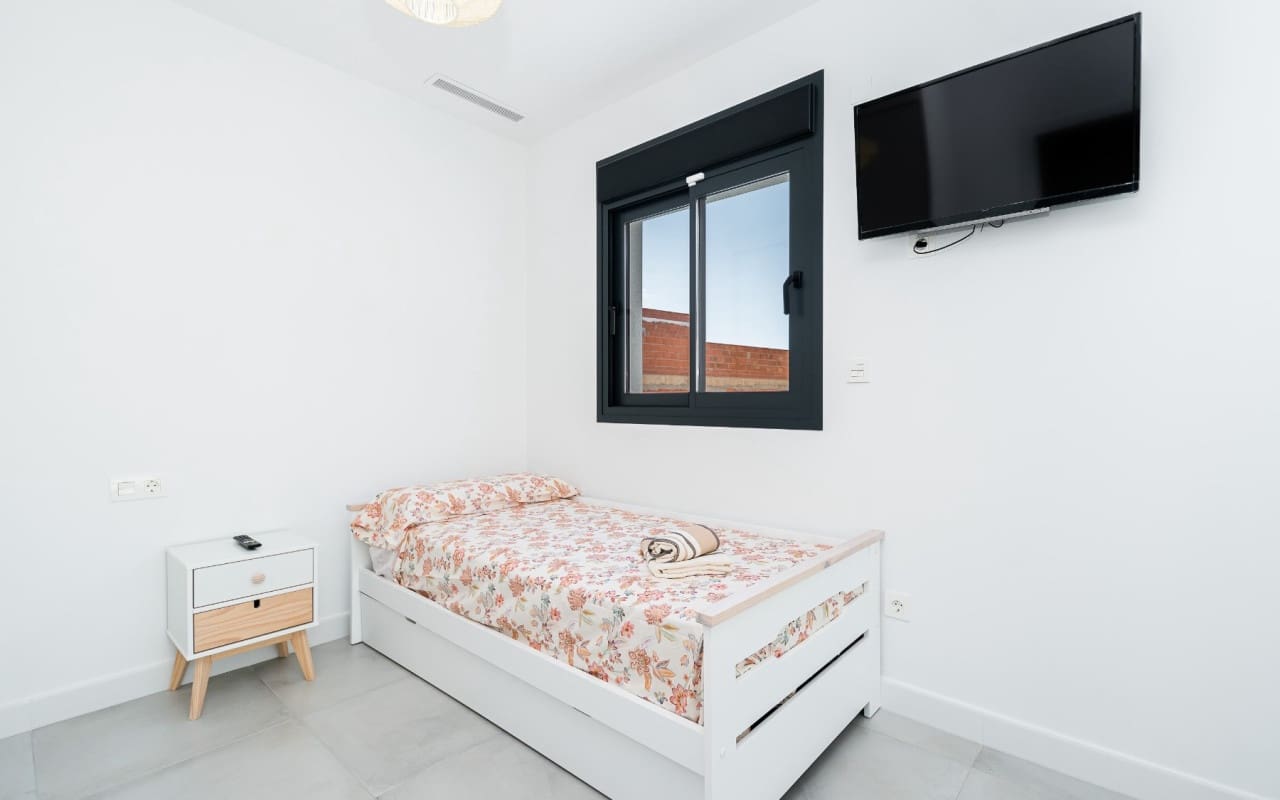 3 bedroom Villa for sale in Los Montesinos with pool - € 430,000 (Ref: 9879698)